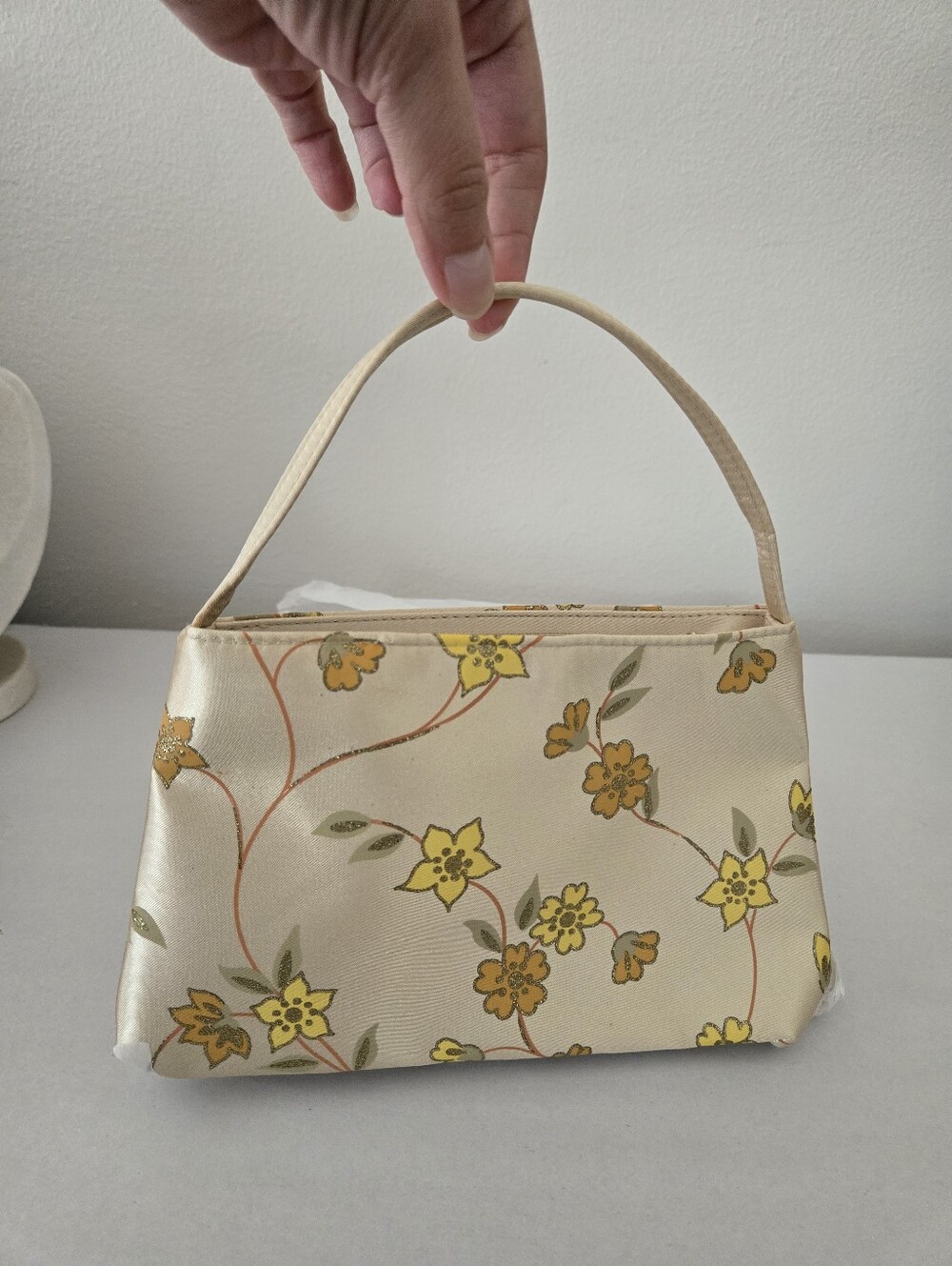 VTG 2003 Avon Gold Cream Satin Floral Pattern Mini Bag New Without Tag